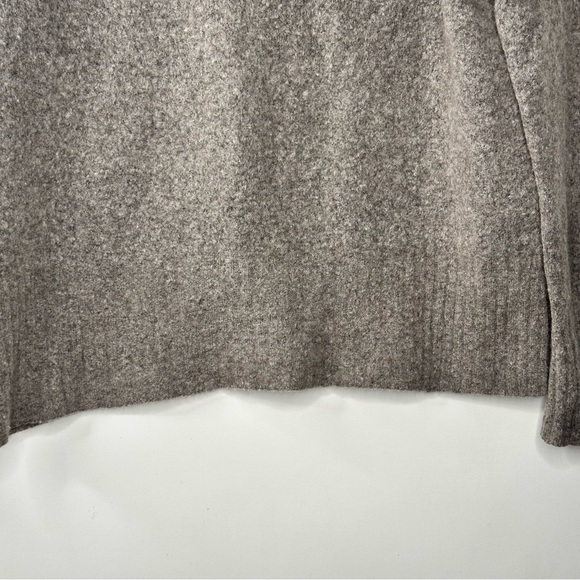 🔴 SOLD Aritzia Community Plutarch Cozy Wool Sweater Cowl Neck Pullover - Picture 6 of 9